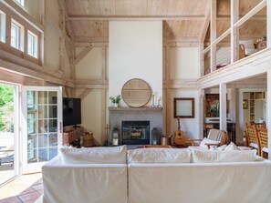 Smart TV, fireplace, printers