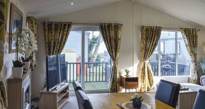 Stunning Cliff Top Cottage - UK48809