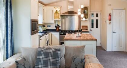 Azure Retreats - Beautiful Sea View -.
