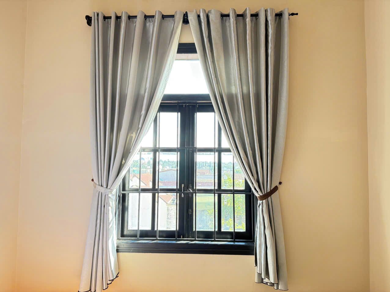 Standard Double Room | Memory-foam beds, minibar, desk, laptop workspace