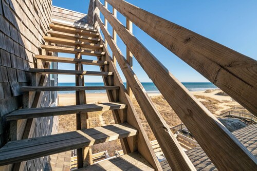 Pier House -  Nags Head MP 17, Oceanfront, Indoor Pool, Hot Tub, Rooftop Deck, Pets OK
