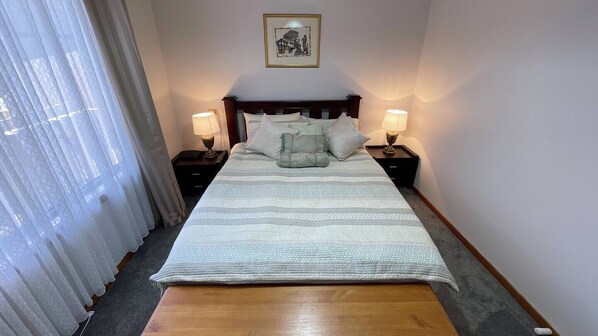 3 bedrooms, iron/ironing board, WiFi