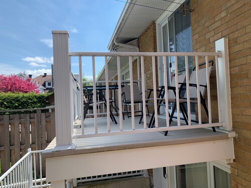 Apartment with a Balcony. Free Parking.