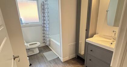 Apartment with a Balcony. Free Parking.