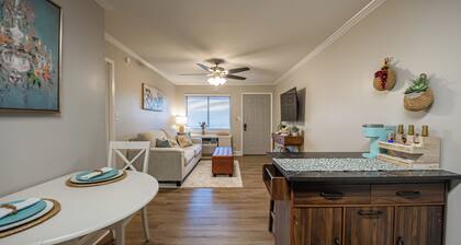 Tallahassee Gem-Next to Doak and CollegeTown-Ideal for FSU weekend.3 minute walk