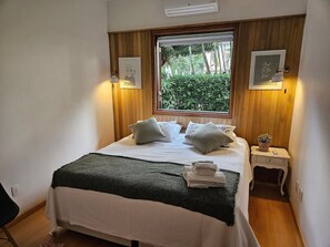 2 bedrooms, iron/ironing board, internet, bed sheets - Apartment of the Lake in Itaipava, complete condo (Petrópolis)