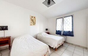 3 habitaciones, tabla de planchar con plancha y wifi gratis 