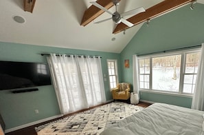 4 bedrooms, desk, WiFi, bed sheets - Pet Friendly Oasis on 5 Private Acres, 10 min to Tanglewood (Richmond)