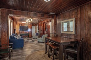 Interior - 🌴 Prime Summer Availability | Relax, Unplug & Enjoy the Coast (Alligator Point)