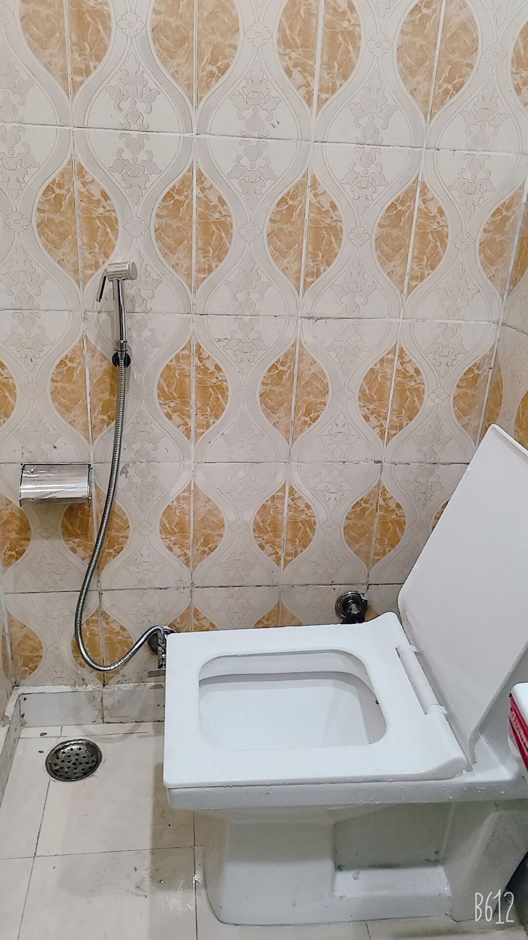Superior Double Room | Bathroom | Shower, slippers, towels, soap