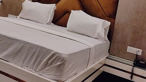 Óflokkuð mynd, 3 af 13, hnappur