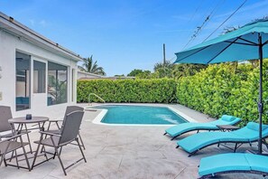 Pool - Coastal Breeze Retreat with Heated Pool (Pembroke Pines)