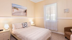 2 bedrooms, bed sheets