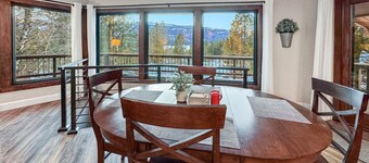 Charming Mountain Escape near Lake Cascade