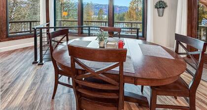 Charming Mountain Escape near Lake Cascade