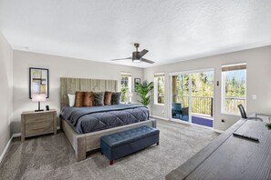 5 bedrooms, desk, iron/ironing board, travel cot - Mountain Retreat with Hot Tub & Game Room (Donnelly)
