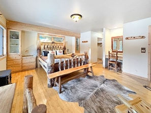 5 bedrooms, desk, iron/ironing board, free WiFi - A Breathtaking McCall Escape (McCall)