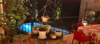 Charming house with swimming pool, jacuzzi and +!