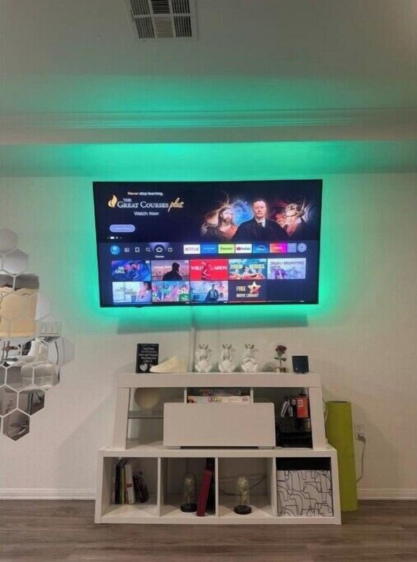 Interior - Home on the Hollywood Stars!! (Los Angeles)