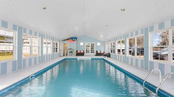 Indendørs pool, opvarmet pool