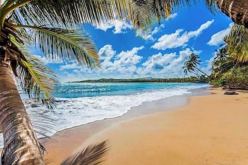 Lakeside Escape | Stylish Unit with BBQ and Pool