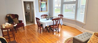 Comfortable, quiet cottage near LC State College & downtown Lewiston.