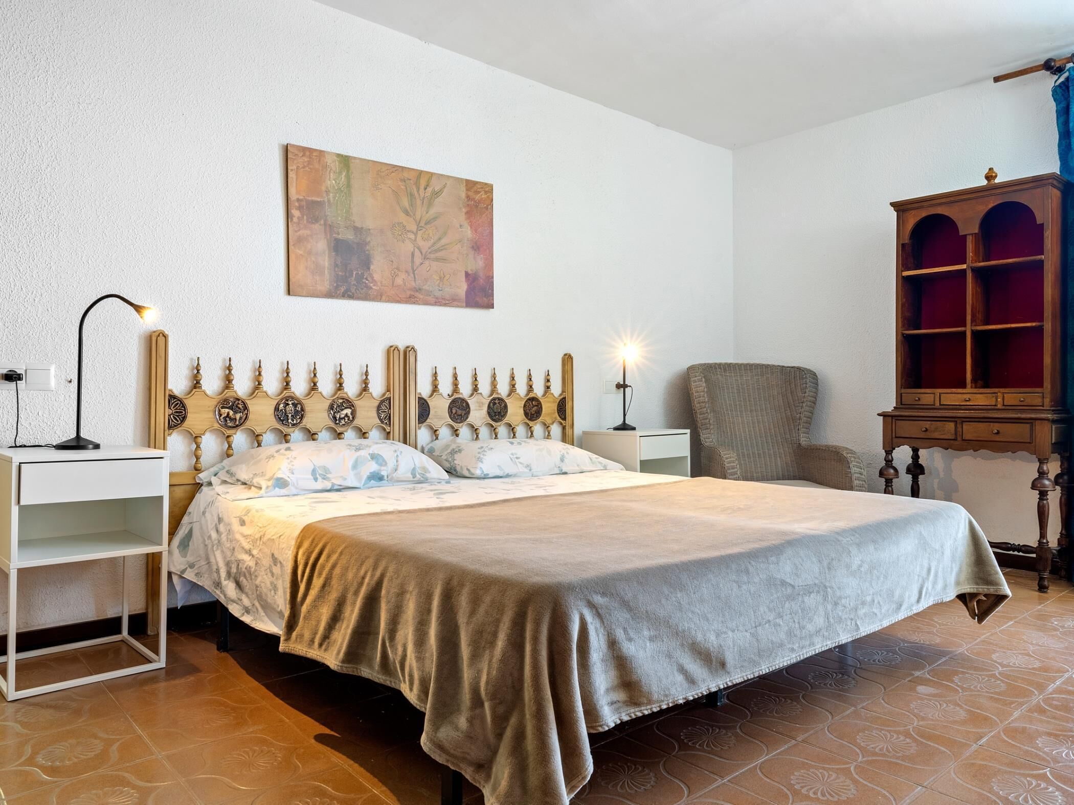 4 chambres, fer et planche à repasser, Wi-Fi, draps fournis