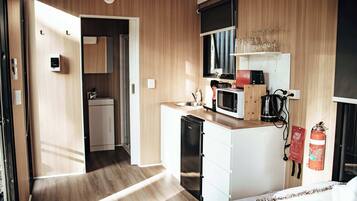 1 bedroom, bed sheets