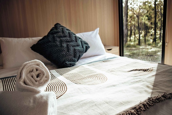 1 habitación y ropa de cama
