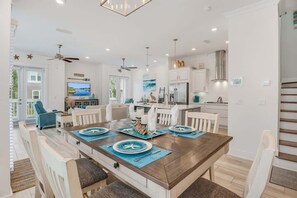 Dining - Feeling Tip Sea | Golf Cart | Bikes | Prominence (Watersound)