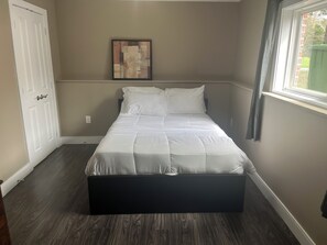 2 soverom, strykejern/-brett, wi-fi (inkludert) og sengetøy