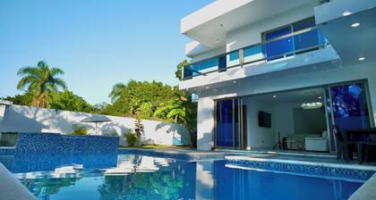 Villa Pravda Guerra 4BR 6BDS 12PAX