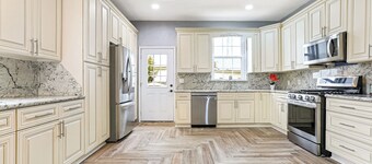 Spacious 4-bedroom house in wonderful New Orleans with WiFi, AC