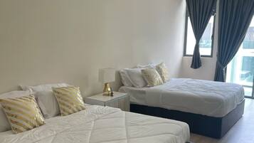 4 bedrooms, desk, iron/ironing board, WiFi