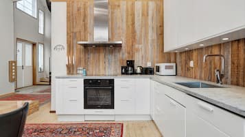 Luxury Apartment | Private kitchen | Full-size fridge, microwave, oven, stovetop