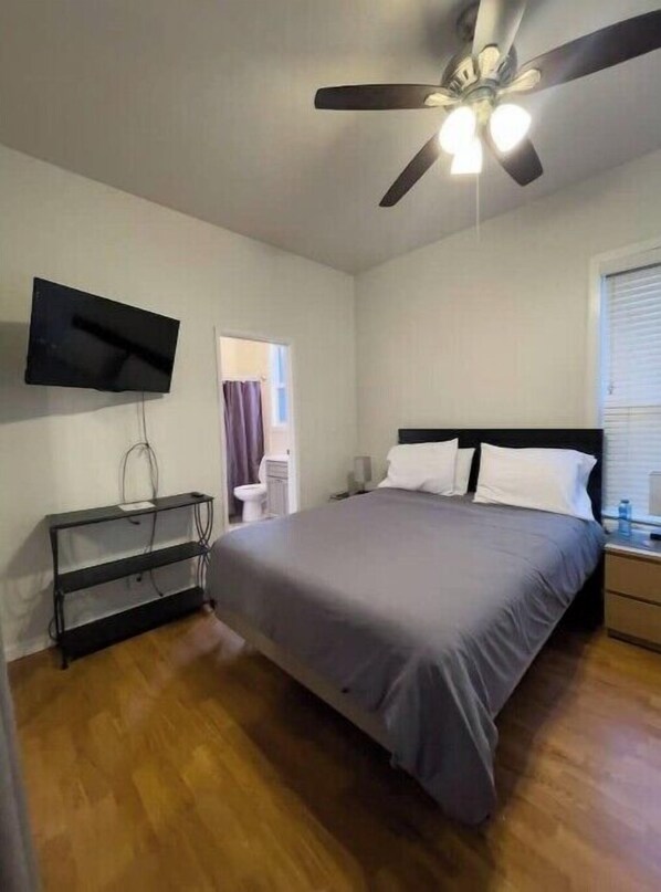 1 chambre, fer et planche à repasser, Wi-Fi, draps fournis