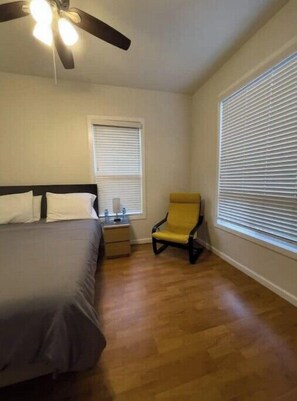 1 chambre, fer et planche Ă repasser, Wi-Fi, draps fournis