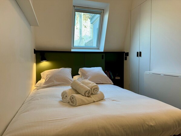 Accès Internet, draps fournis