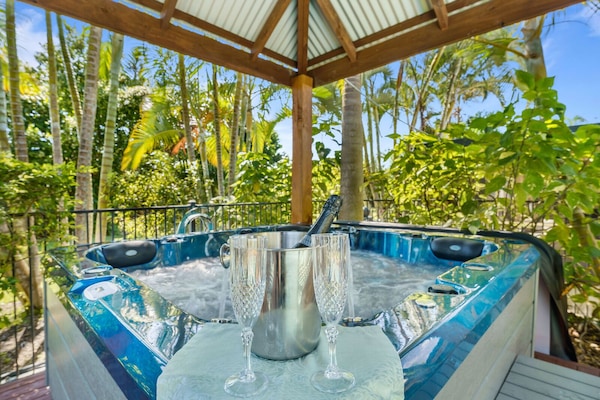 Bain à remous extérieur