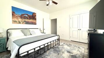 3 Schlafzimmer, Bügeleisen/Bügelbrett, Reisekinderbett, WLAN