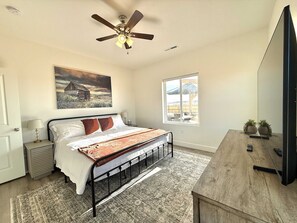 3 habitaciones, tabla de planchar con plancha, cuna de viaje y wifi 