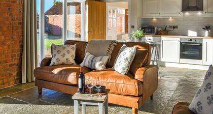 The Foldyard - UK46004