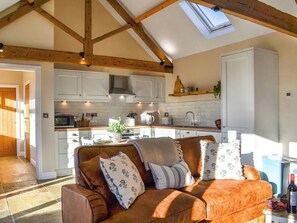 TV, fireplace - The Foldyard - UK46004 (Cranswick, near Driffield)
