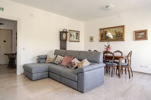 تلفزيون ذكي، كُتُب