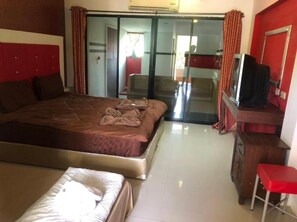 Habitación básica doble | Wifi gratis y ropa de cama