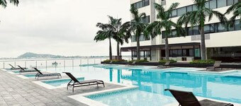 Guayaquil Suite equipped in port Santa Ana