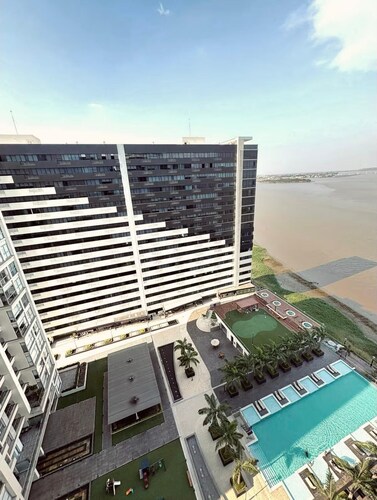 Guayaquil Suite equipped in port Santa Ana