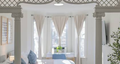 New! 3Bedroom GEM 15 minutes to NYC with Fast WiFi, AC, Sleeps 9 Guests