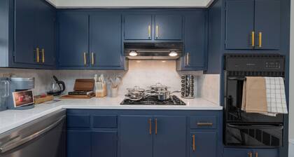 New! 3Bedroom GEM Just 15 minutes to NYC with WiFi, AC, Prime Location