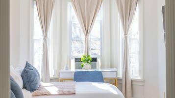 3 bedrooms, desk, iron/ironing board, travel cot